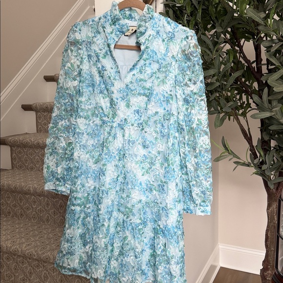 Tuckernuck Water's Edge Hydrangea Organza Palmerston Dress - Picture 5 of 8